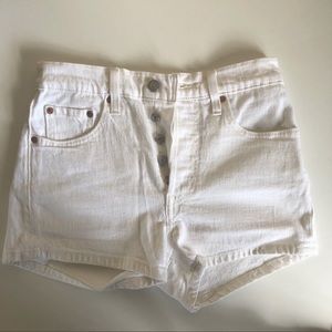 Levi’s 501 white high waisted shorts